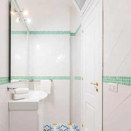 Near S Train Station Apartment Sorrento